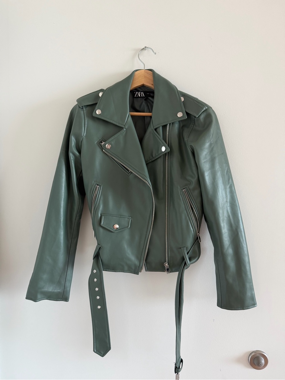 Zara Faux Leather Moto Jacket – Sage Green / Olive Green – Women’s M